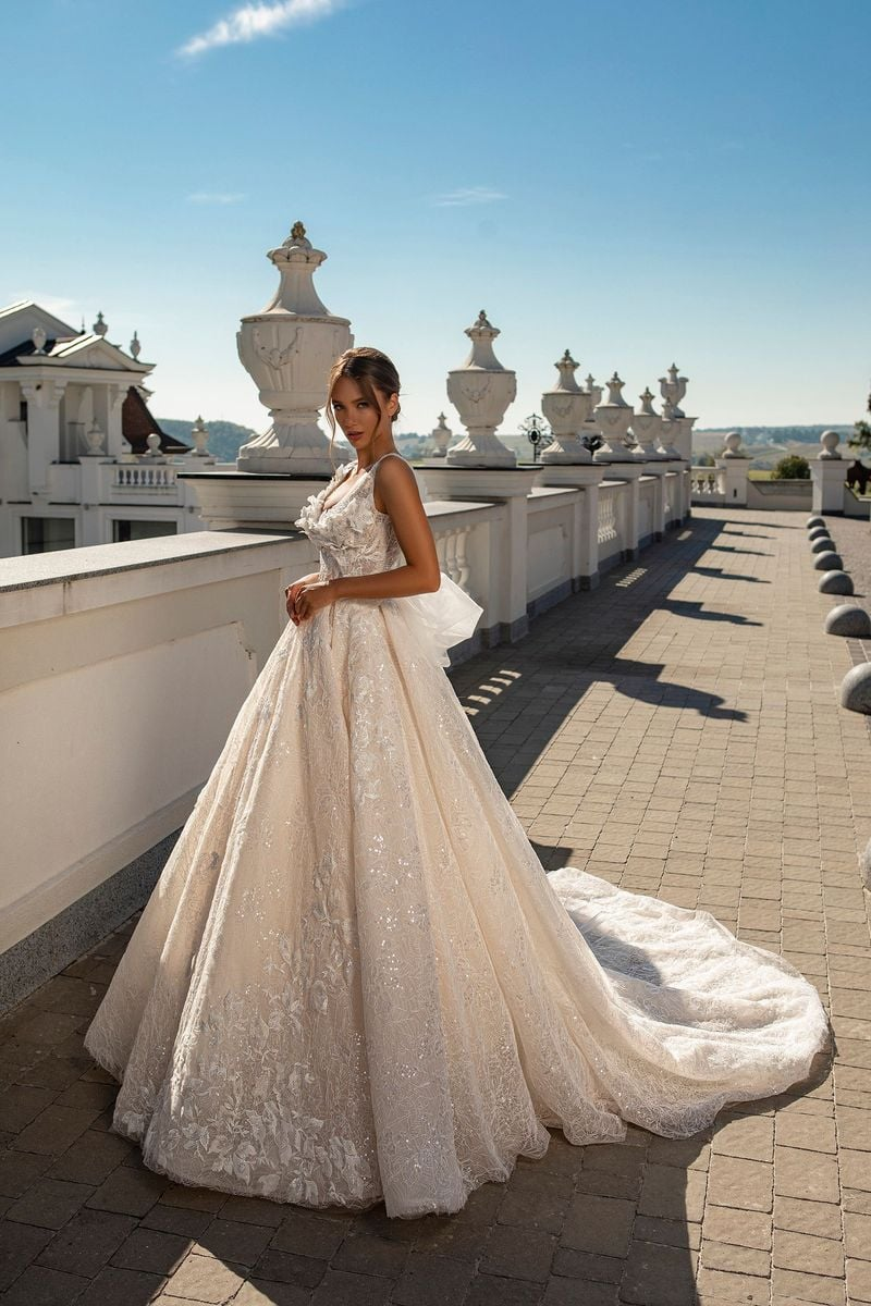 Missing image for Wedding dress Leona