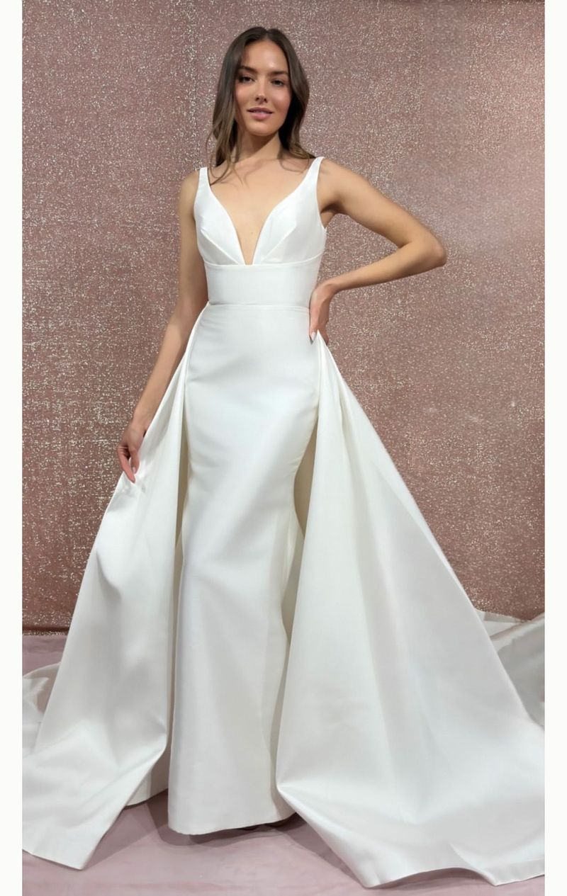 Missing image for Sample wedding set Fiona size 12 in stock