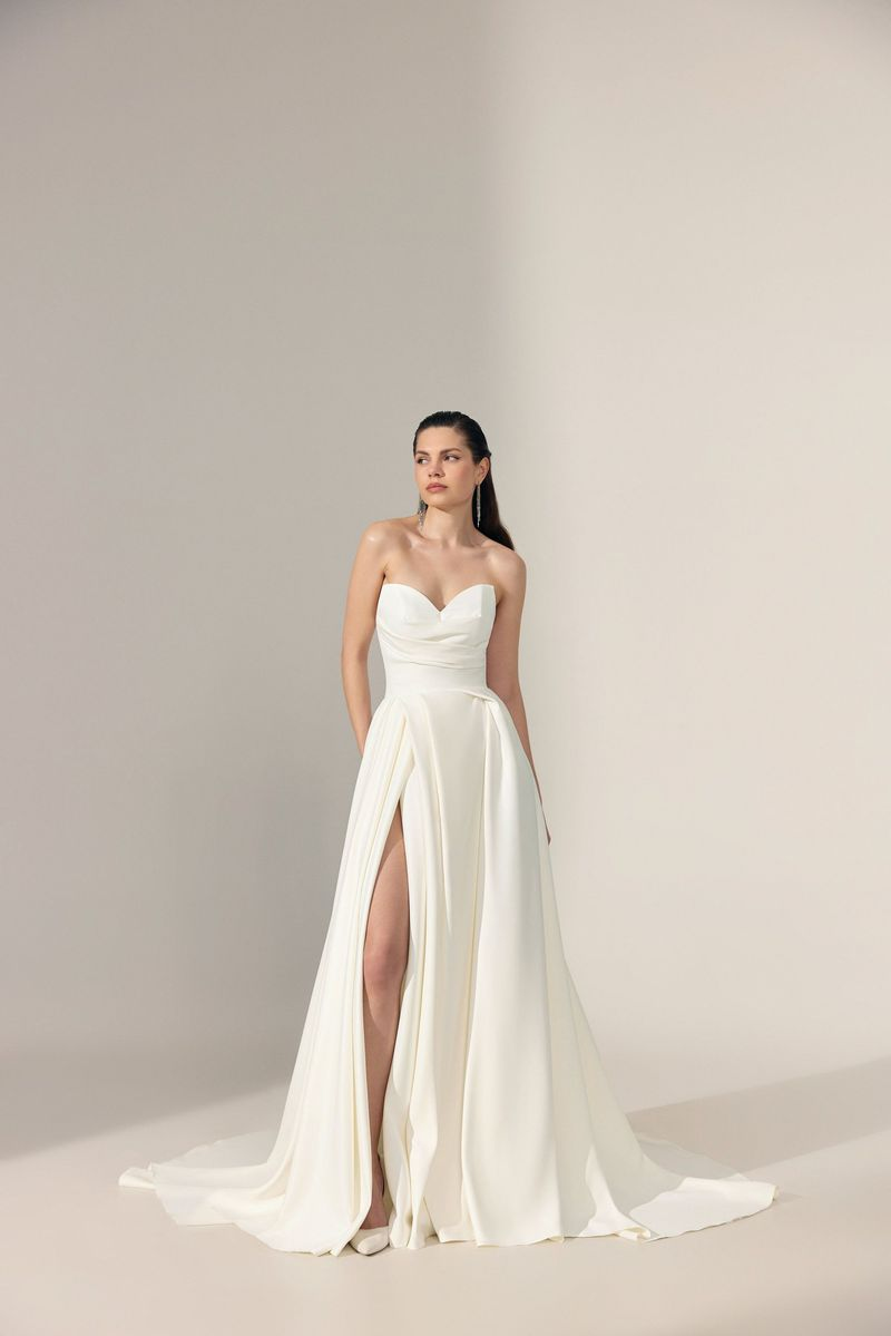 Missing image for Wedding dress L 528
