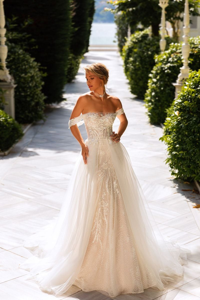 Missing image for Wedding dress Sofi with overskirt